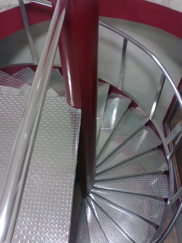 DETALLE DE ESCALERA TERMINADA