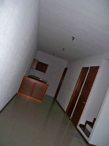 CASA DE INTERES MEDIO CON TERMINADO EN PISO DE PORCELANATO